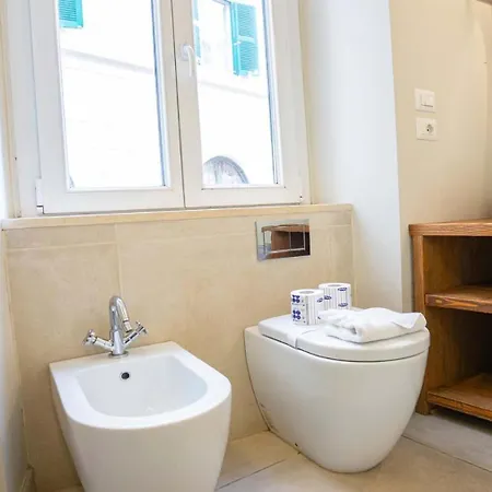 Easytopstay - Trastevere Cozy Nest With Terrace Roma